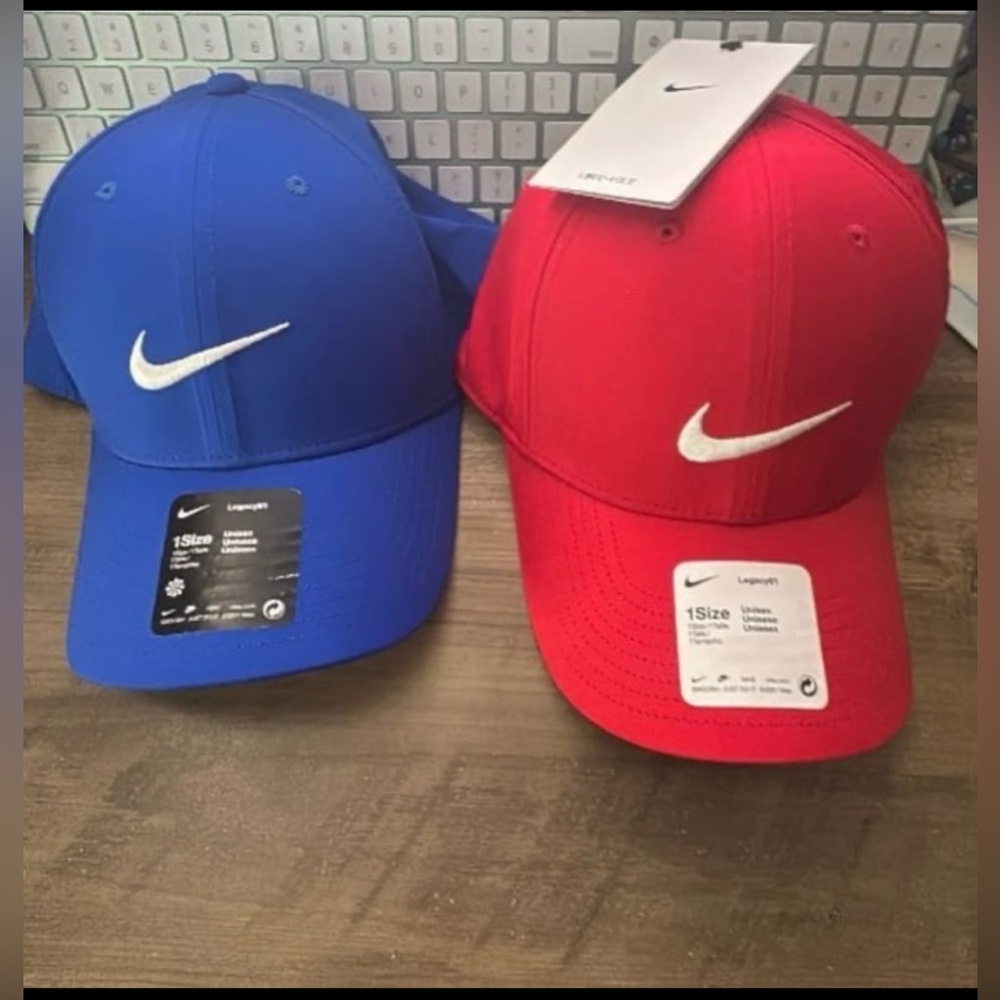 Nike Legacy91 Red and Black Cap